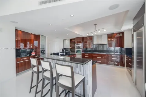 6000 Island Boulevard Aventura FL 33160