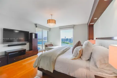 6000 Island Boulevard Aventura FL 33160
