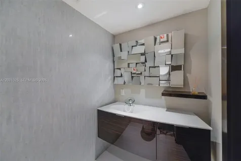 6000 Island Boulevard Aventura FL 33160