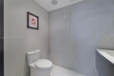 6000 Island Boulevard Aventura FL 33160