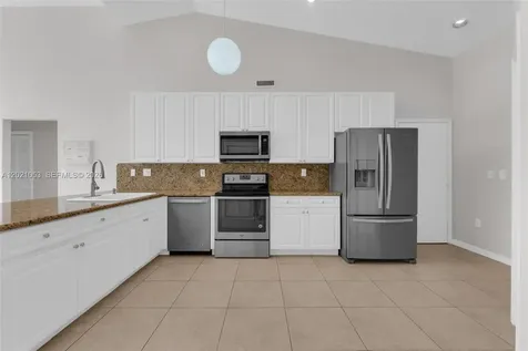 10635 NW 54th Street Doral FL 33178