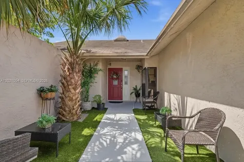 4080 NW 1st Place Deerfield Beach FL 33442