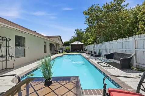 4080 NW 1st Place Deerfield Beach FL 33442