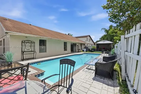 4080 NW 1st Place Deerfield Beach FL 33442