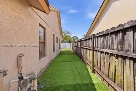 4080 NW 1st Place Deerfield Beach FL 33442