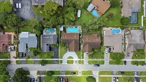 4080 NW 1st Place Deerfield Beach FL 33442