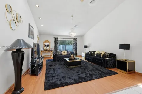 4080 NW 1st Place Deerfield Beach FL 33442