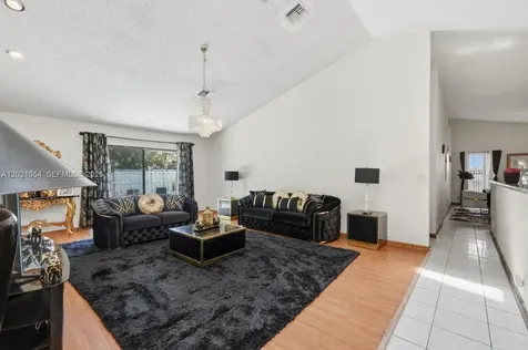 4080 NW 1st Place Deerfield Beach FL 33442