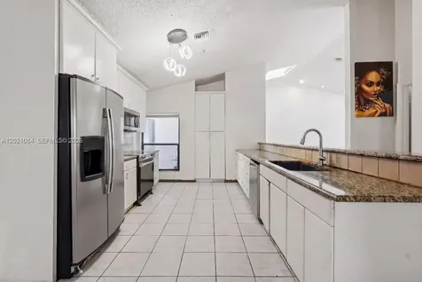 4080 NW 1st Place Deerfield Beach FL 33442