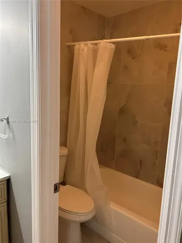 1136 NE 210th Terrace Miami FL 33179