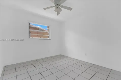 11381 SW 7th Terrace Sweetwater FL 33174
