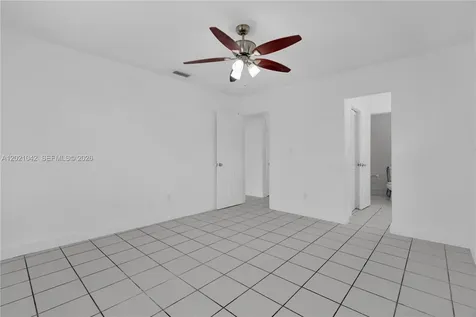 11381 SW 7th Terrace Sweetwater FL 33174