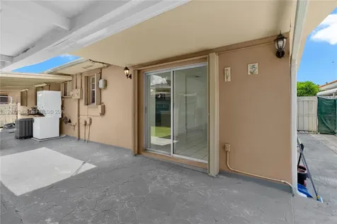 11381 SW 7th Terrace Sweetwater FL 33174