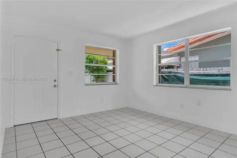 11381 SW 7th Terrace Sweetwater FL 33174