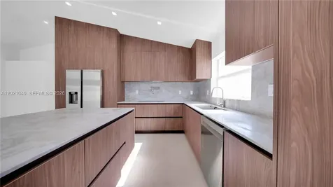 3330 SW 50th Street Hollywood FL 33312