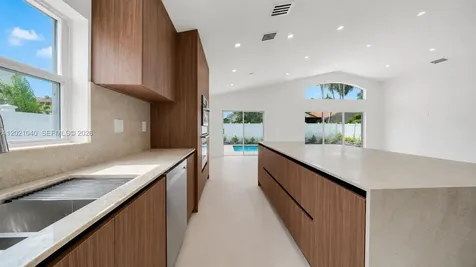 3330 SW 50th Street Hollywood FL 33312