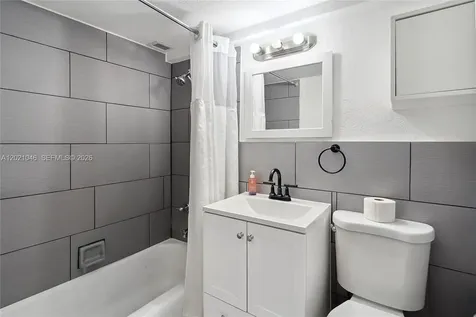 6484 Indian Creek Drive Miami Beach FL 33141
