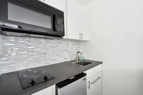 6484 Indian Creek Drive Miami Beach FL 33141