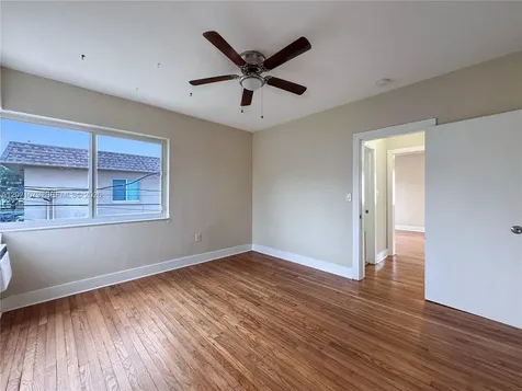 965 Bay Drive Miami Beach FL 33141