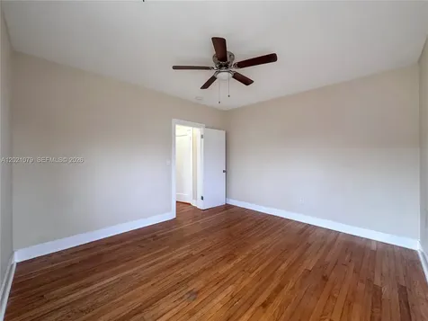 965 Bay Drive Miami Beach FL 33141