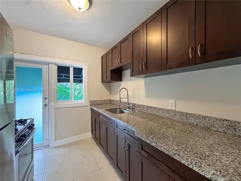 965 Bay Drive Miami Beach FL 33141
