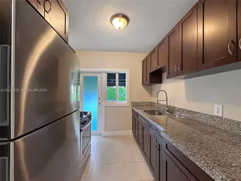 965 Bay Drive Miami Beach FL 33141