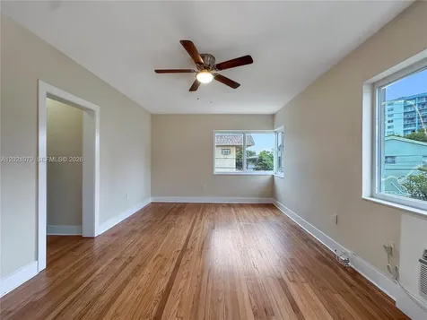 965 Bay Drive Miami Beach FL 33141