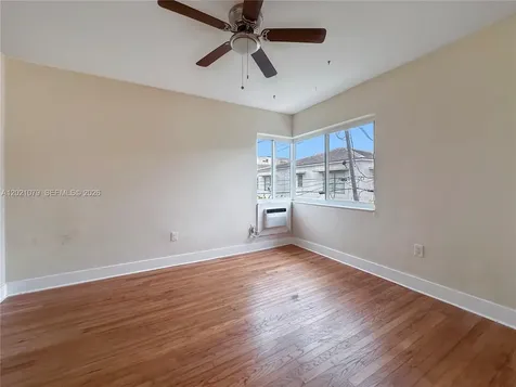 965 Bay Drive Miami Beach FL 33141