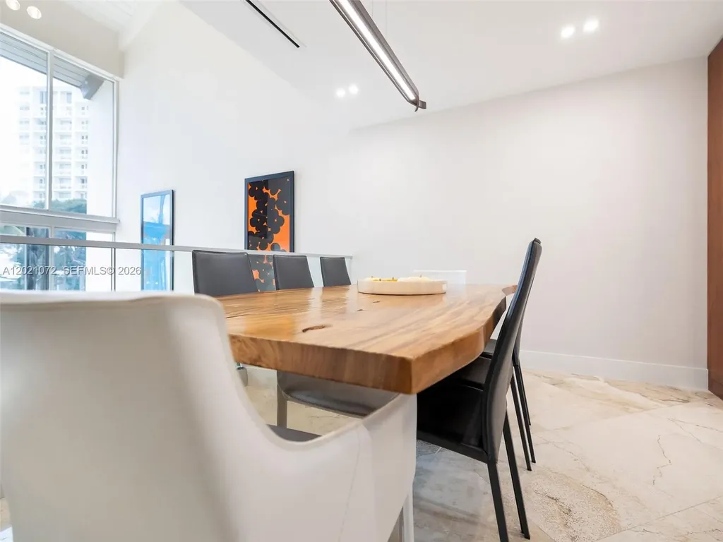 19 Port Side Drive Fort Lauderdale FL 33316