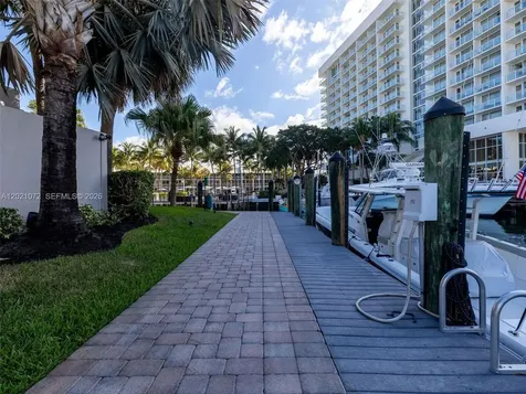 19 Port Side Drive Fort Lauderdale FL 33316