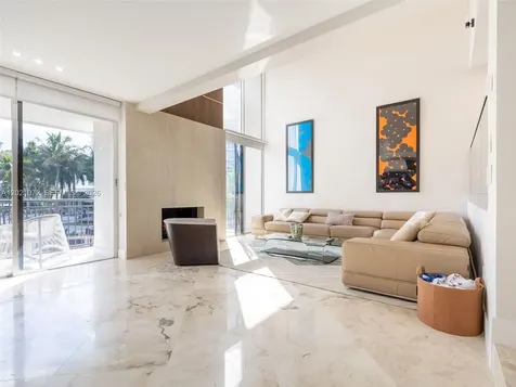 19 Port Side Drive Fort Lauderdale FL 33316
