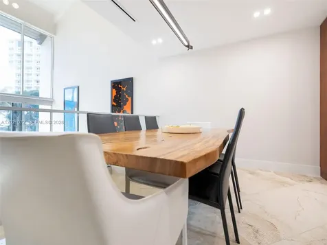 19 Port Side Drive Fort Lauderdale FL 33316