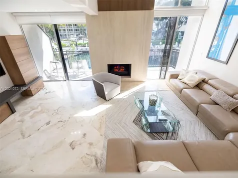 19 Port Side Drive Fort Lauderdale FL 33316