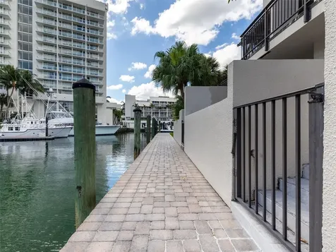 19 Port Side Drive Fort Lauderdale FL 33316