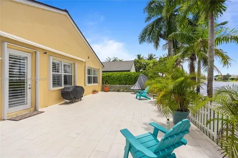 16350 SW 11th Street Pembroke Pines FL 33027