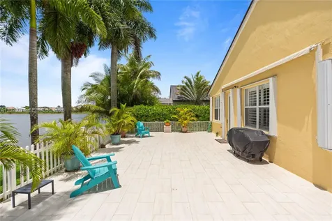 16350 SW 11th Street Pembroke Pines FL 33027
