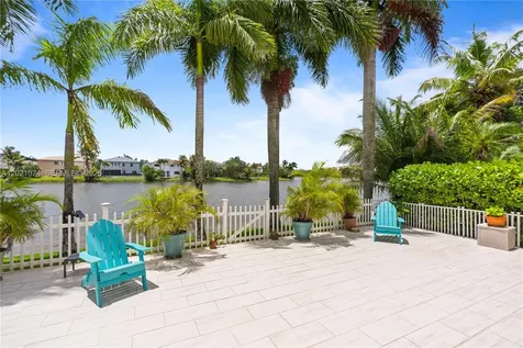 16350 SW 11th Street Pembroke Pines FL 33027