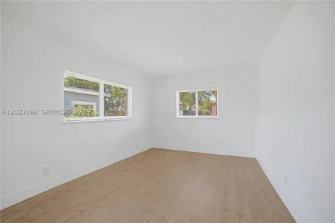 4981 SW 7th Street Margate FL 33068