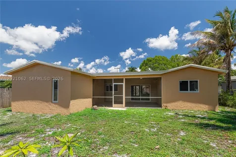 4981 SW 7th Street Margate FL 33068