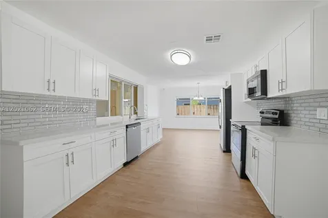 4981 SW 7th Street Margate FL 33068