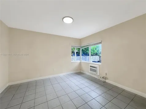 965 Bay Drive Miami Beach FL 33141