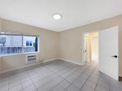 965 Bay Drive Miami Beach FL 33141