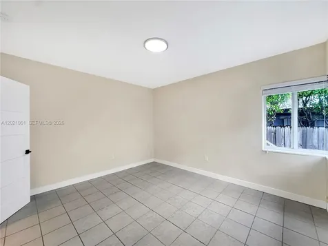965 Bay Drive Miami Beach FL 33141
