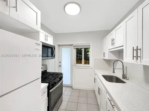 965 Bay Drive Miami Beach FL 33141