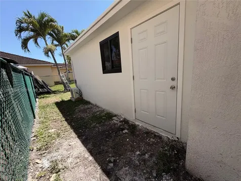16536 SW 54th Street Miami FL 33185