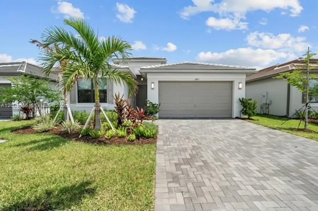 12815 SW Middlecreek Road Port St. Lucie FL 34987