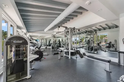 2457 Collins Avenue Miami Beach FL 33140