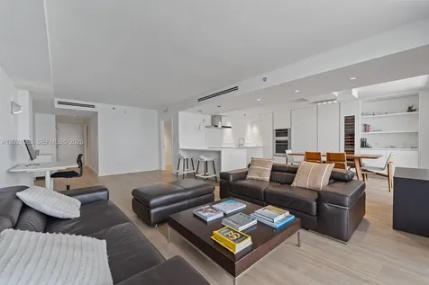 2457 Collins Avenue Miami Beach FL 33140