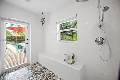 37 Deer Run Miami Springs FL 33166
