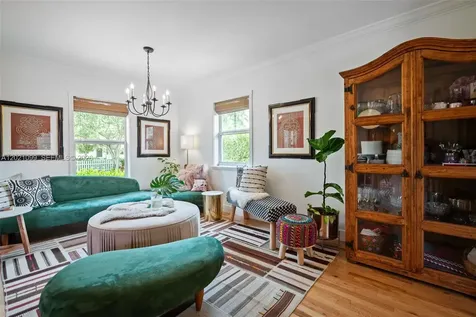 37 Deer Run Miami Springs FL 33166